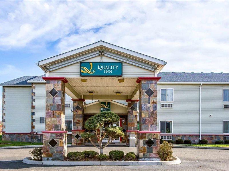 Fairbridge Inn & Suites Sunnyside Exterior photo