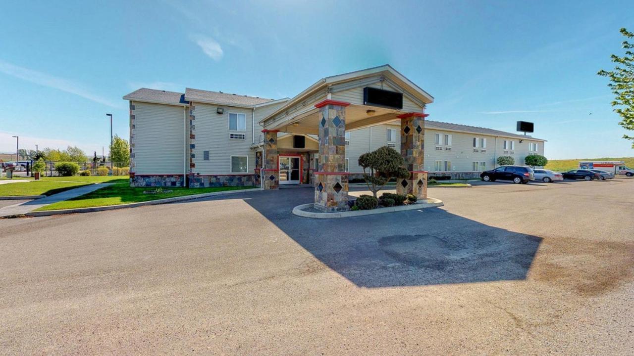 Fairbridge Inn & Suites Sunnyside Exterior photo