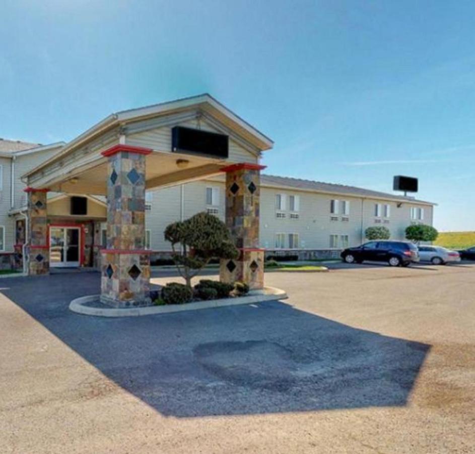 Fairbridge Inn & Suites Sunnyside Exterior photo